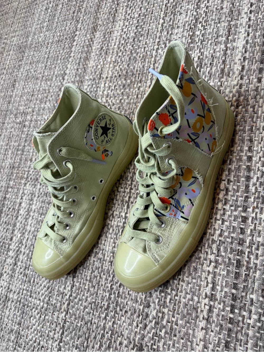 Converse Chuck 70 High “We are All Stronger Together” Sneaker Green Floral - Picture 4 of 10